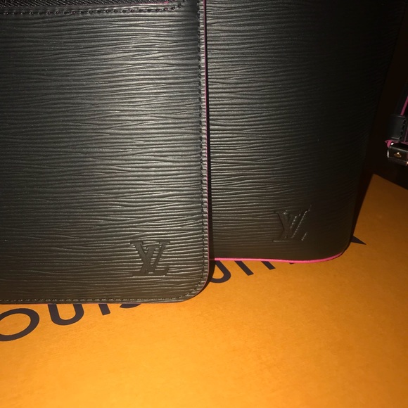 Authentic Louis Vuitton Neverfull MM Noir/hotpink - Picture 7 of 8